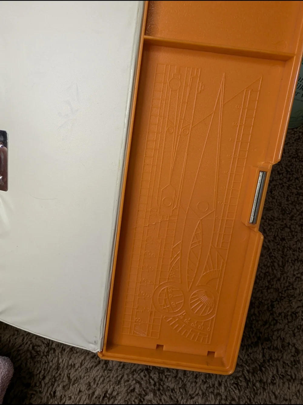 Snoopy and Woodstock Red Tin Pencil Box - Picture 7 of 9